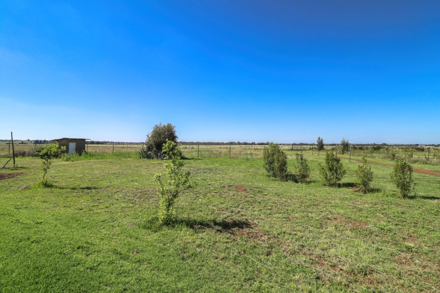 Commercial Property for Sale in La Hoff North West